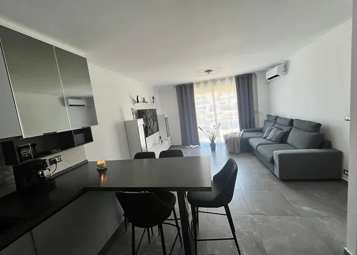 Au Coeur De Calvi,a 150 M De La Calvi (Corsica)